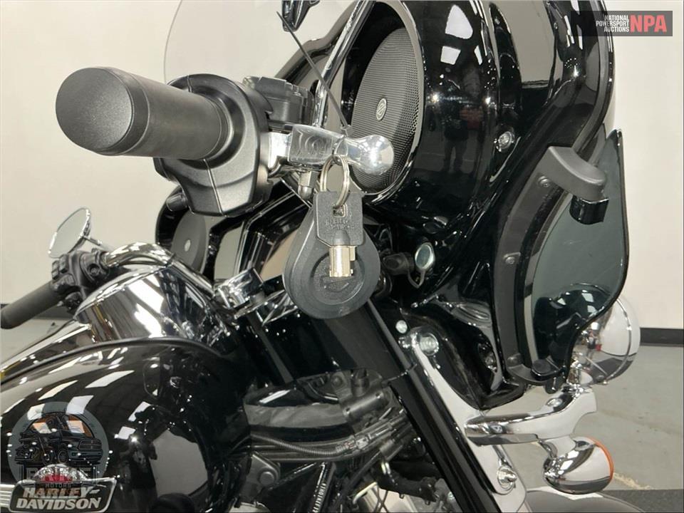 2023 Harley-Davidson FLHTK ELECTRA GLIDE ULTRA LIMITED — фото 10