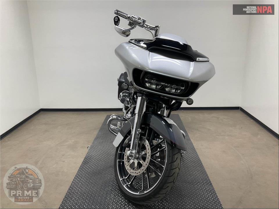 2019 Harley-Davidson FLTRXSE CVO ROAD GLIDE — фото 2