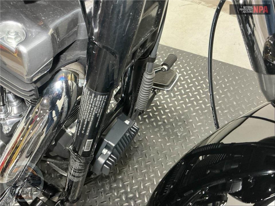 2012 Harley-Davidson FLD-103 DYNA SWITCHBACK — фото 11