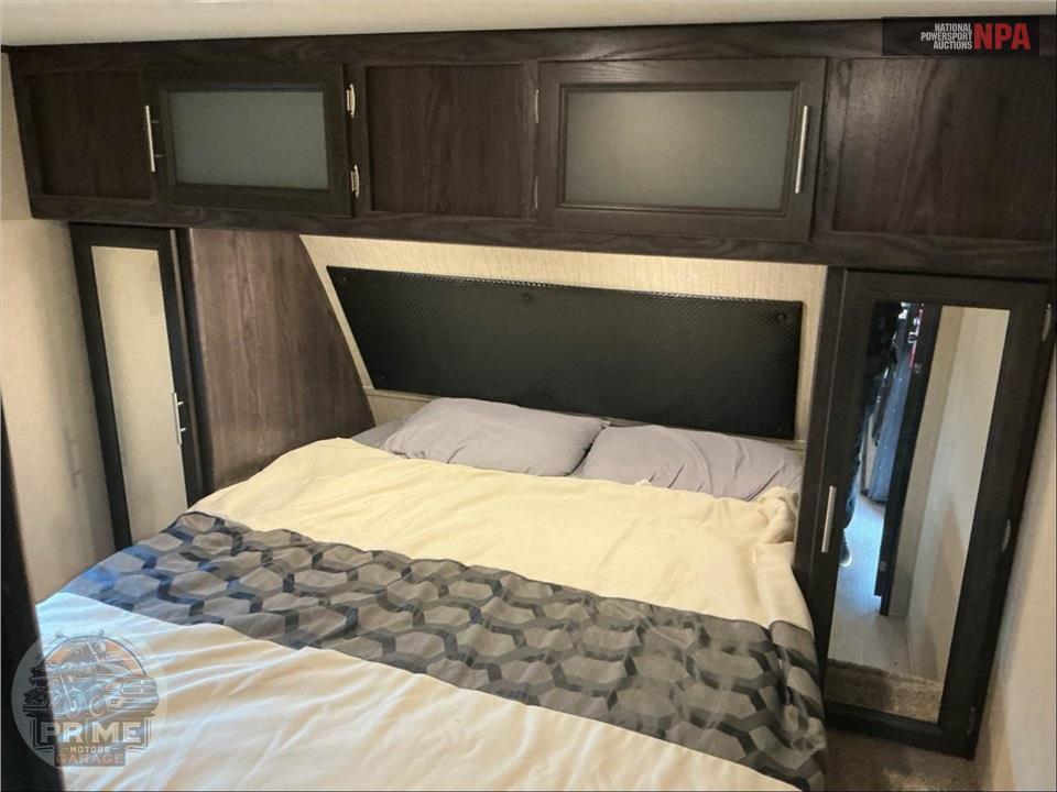 2018 Kodiak By Dutchmen M-291RESL - ULTIMATE SERIES — фото 11