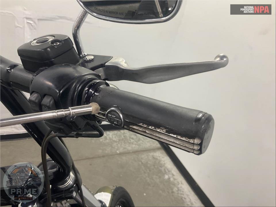 2016 Harley-Davidson FXDB STREET BOB — фото 25