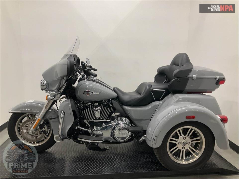 2024 Harley-Davidson FLHTCUTG TRI GLIDE ULTRA CLASSIC — фото 3