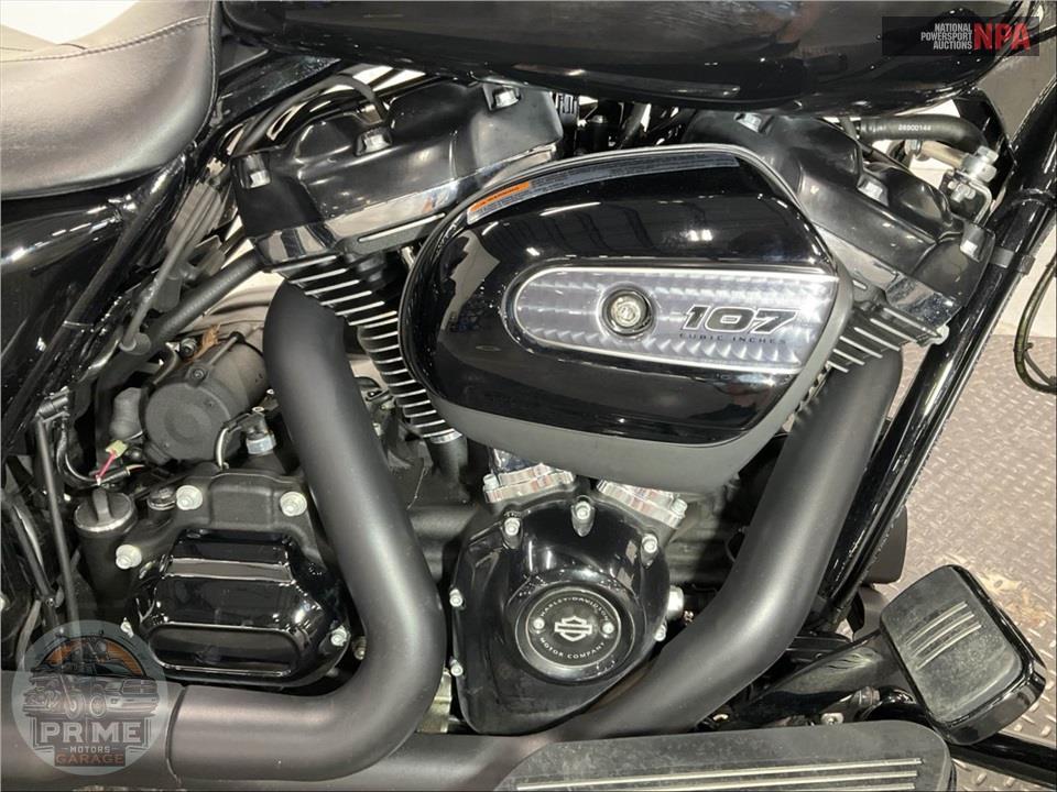2018 Harley-Davidson FLHXS STREET GLIDE SPECIAL — фото 6