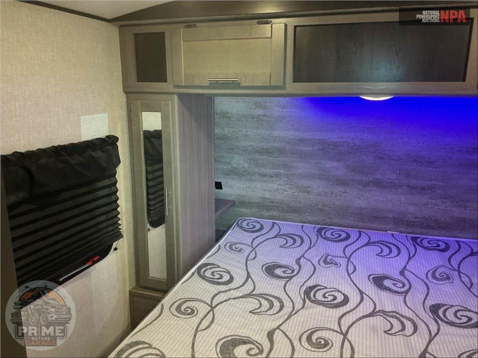 2021 Crossroads Rv M-331 BH SUNSET TRAIL SUPER LITE SERIES — фото 11
