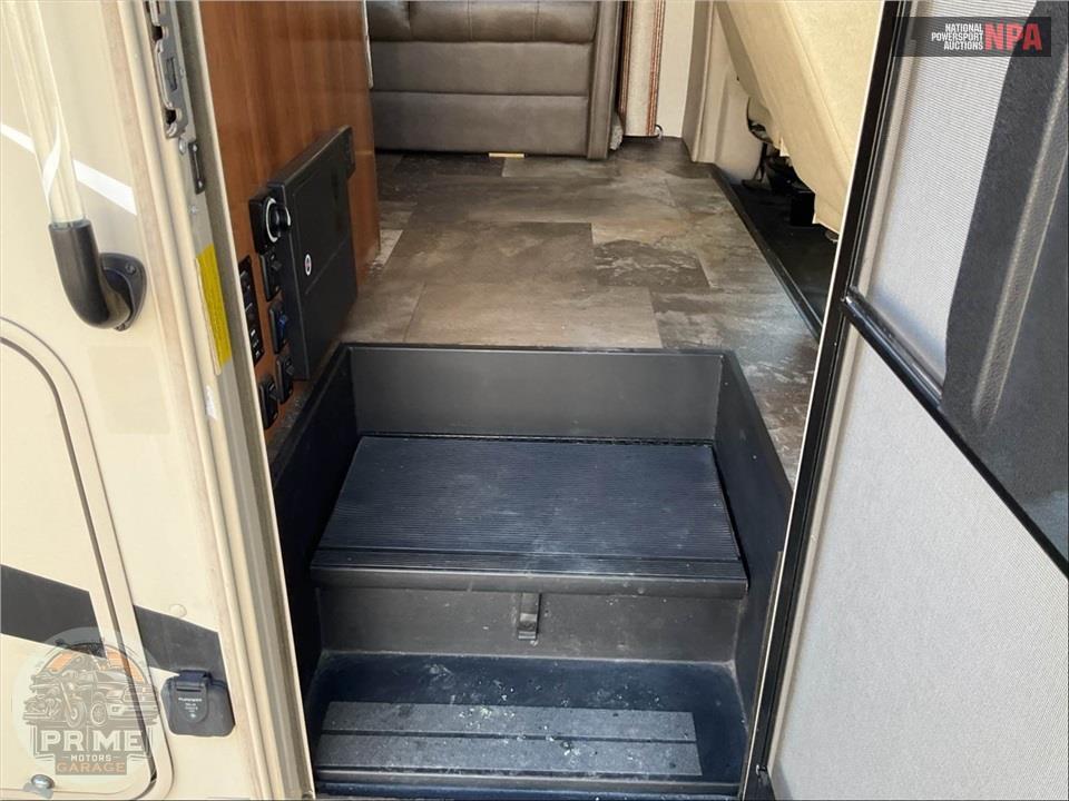 2019 Coachmen By Forest River M-311 FS E450 - LEPRECHAUN SERIES — фото 37