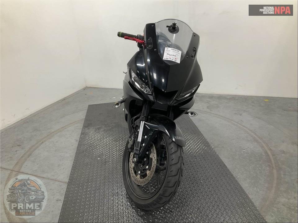 2022 Yamaha YZF-R3 — фото 2