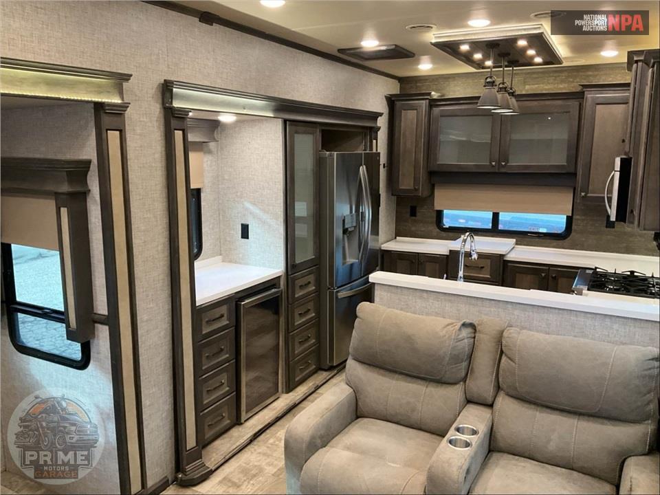 2023 Vanleigh Rv M-41LKB - BEACON FIFTH WHEEL SERIES — фото 7