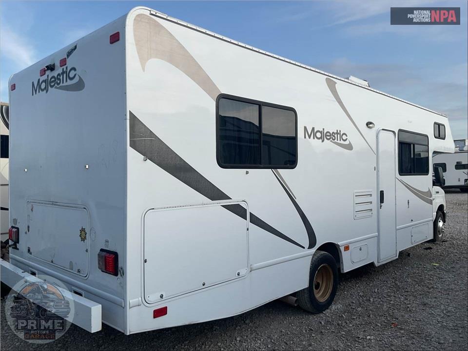 2013 Thor Motor Coach M-28A - MAJESTIC SERIES — фото 3