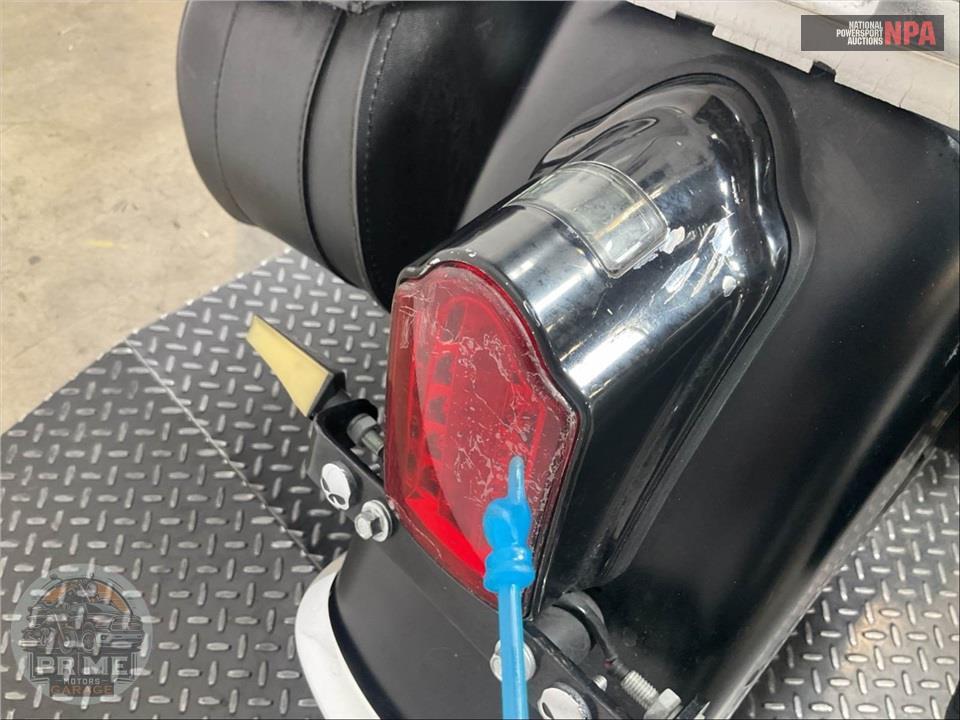 2018 Harley-Davidson FLDE DELUXE — фото 22