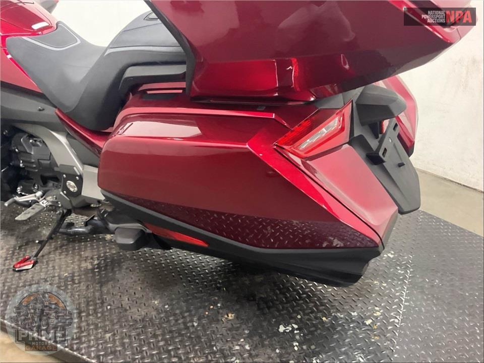 2018 Honda GL1800B GOLDWING — фото 15