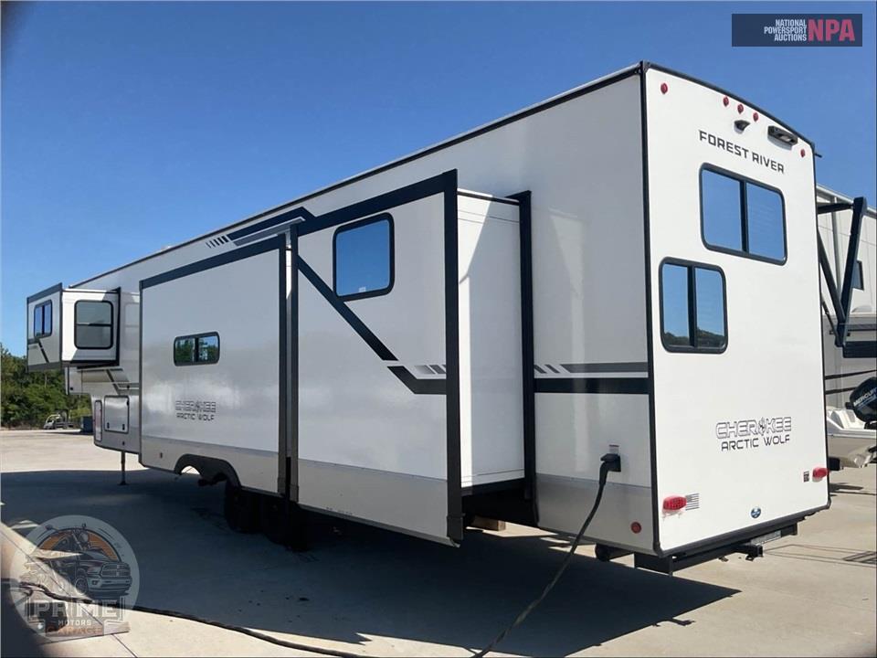 2025 Cherokee By Forest River M -3850SUITE - ARCTIC WOLF FIFTH WHEEL SERIES — фото 3