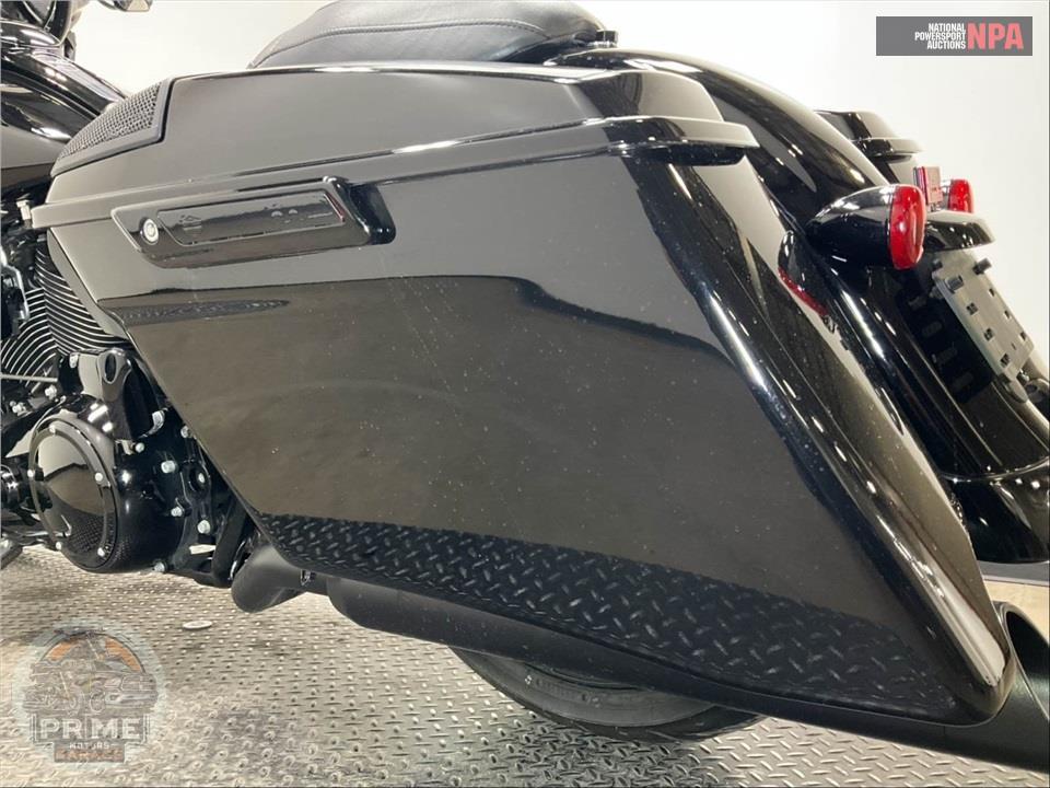 2018 Harley-Davidson FLHXS STREET GLIDE SPECIAL — фото 19