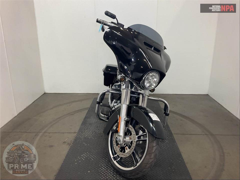 2017 Harley-Davidson FLHX STREET GLIDE — фото 2