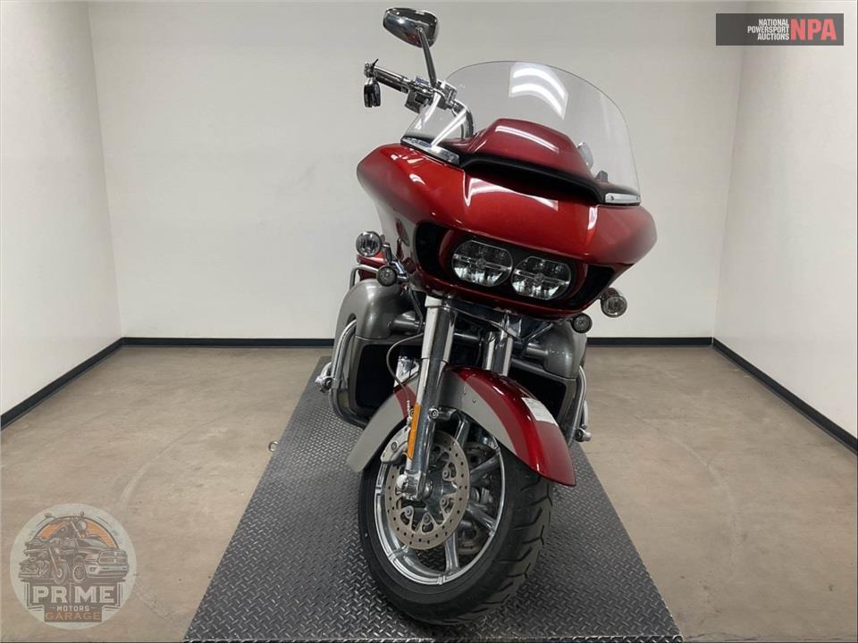 2016 Harley-Davidson FLTRUSE CVO ROAD GLIDE ULTRA — фото 2