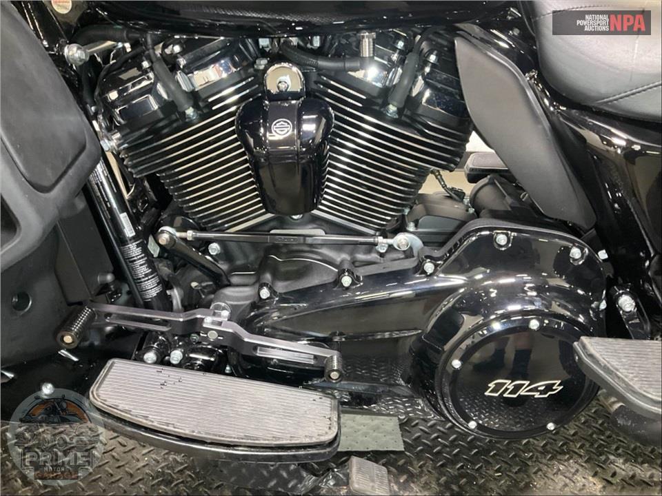 2025 Harley-Davidson FLHTCUTG TRI GLIDE ULTRA CLASSIC — фото 7