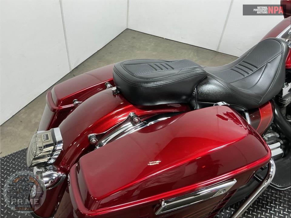 2015 Harley-Davidson FLTRUSE CVO ROAD GLIDE ULTRA — фото 27