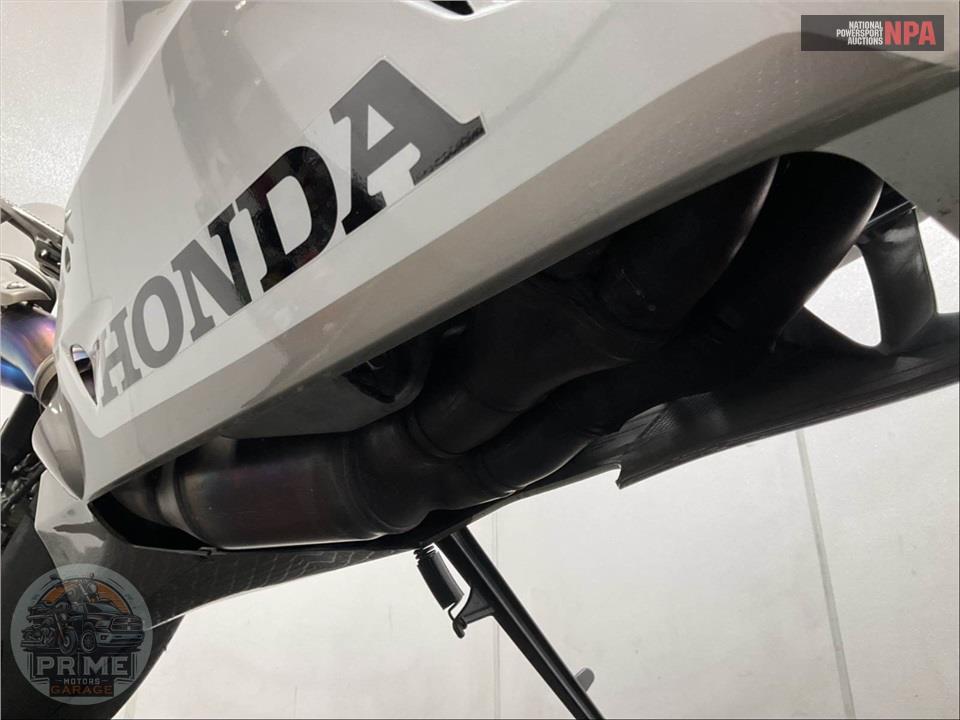 2023 Honda CBR1000RR- R FIREBLADE SP — фото 12
