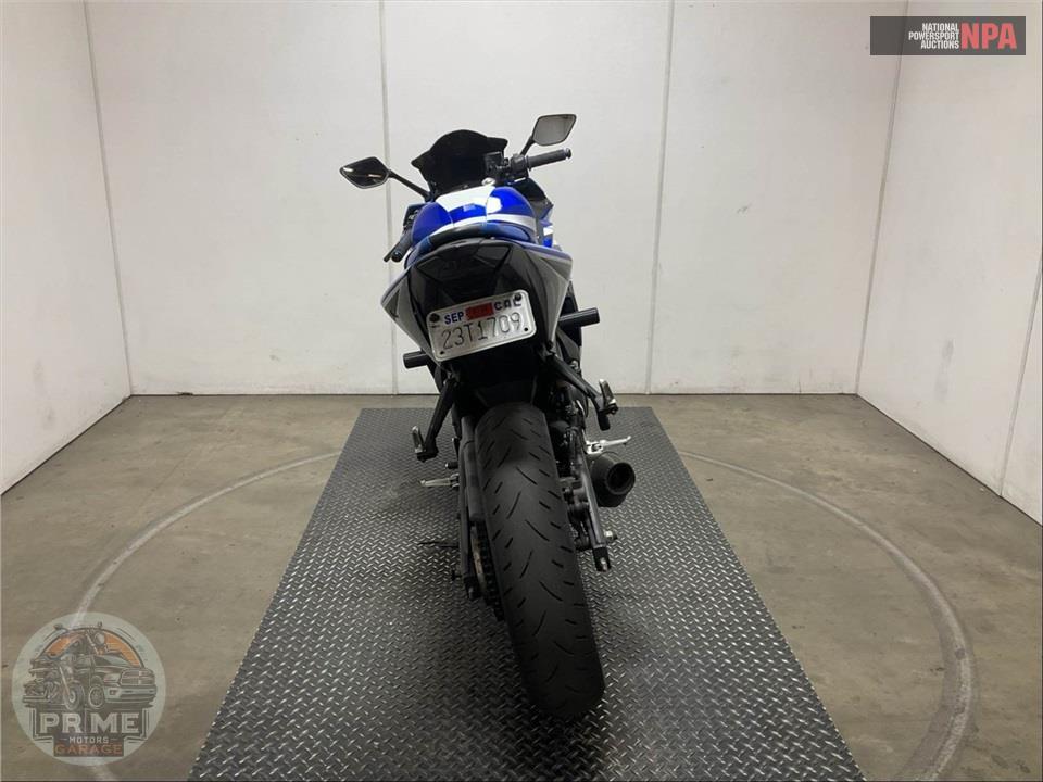 2017 Yamaha YZF-R3 — фото 4