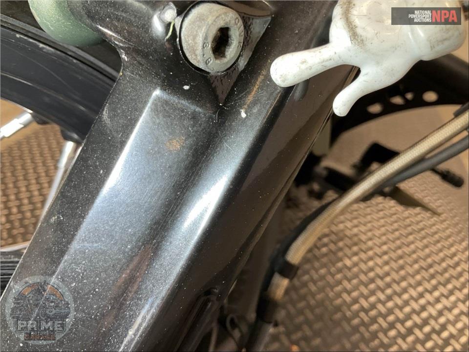 2021 Indian Motorcycle SCOUT BOBBER TWENTY (ABS, BLACK SMOKE) — фото 25