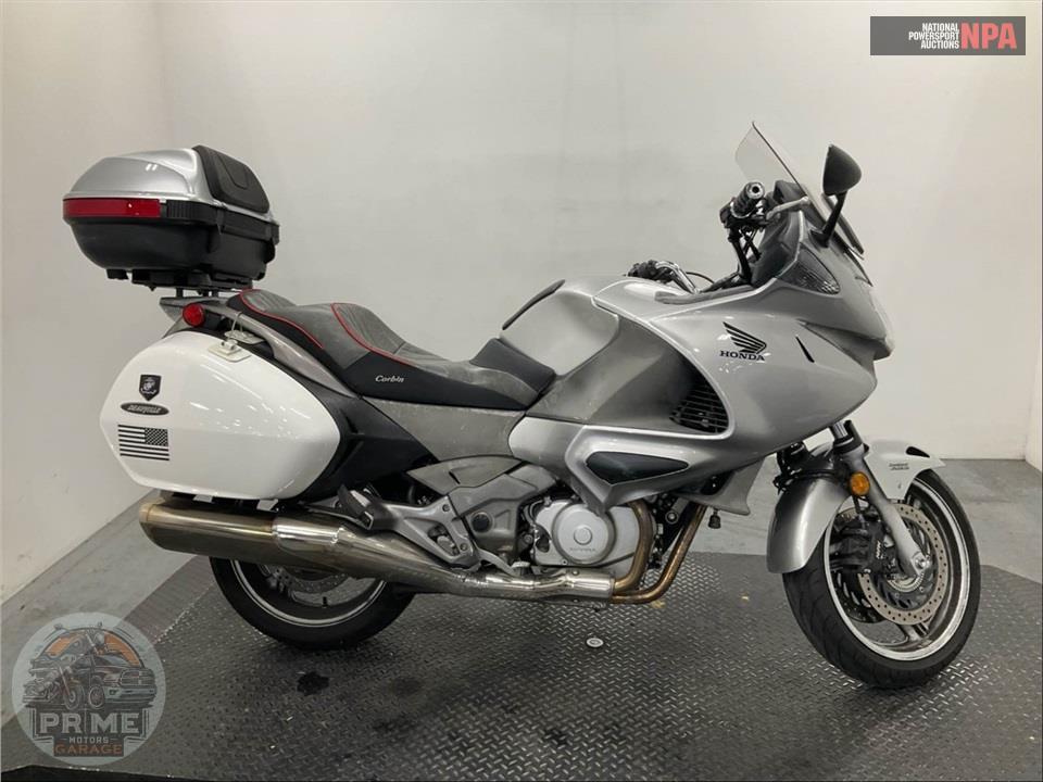2010 HONDA NT700VA (ABS)