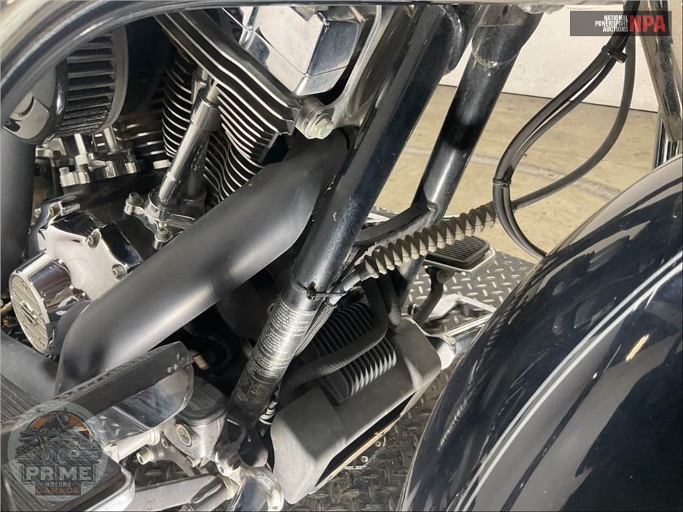 2012 Harley-Davidson FLHRC ROAD KING CLSC — фото 13