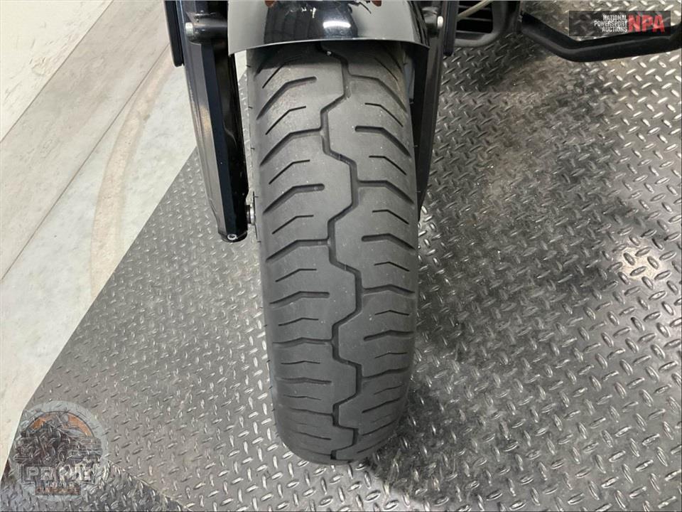 2020 Indian Motorcycle SCOUT BOBBER TWENTY ABS (THUNDER BLACK) — фото 17