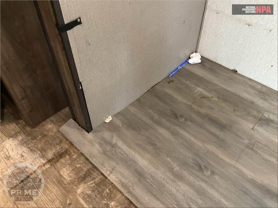 2019 Crossroads Rv M-32 FB - VOLANTE SERIES — фото 35
