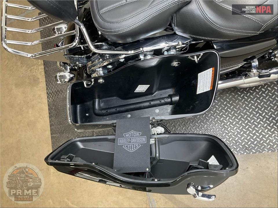 2016 Harley-Davidson FLHX STREET GLIDE — фото 19