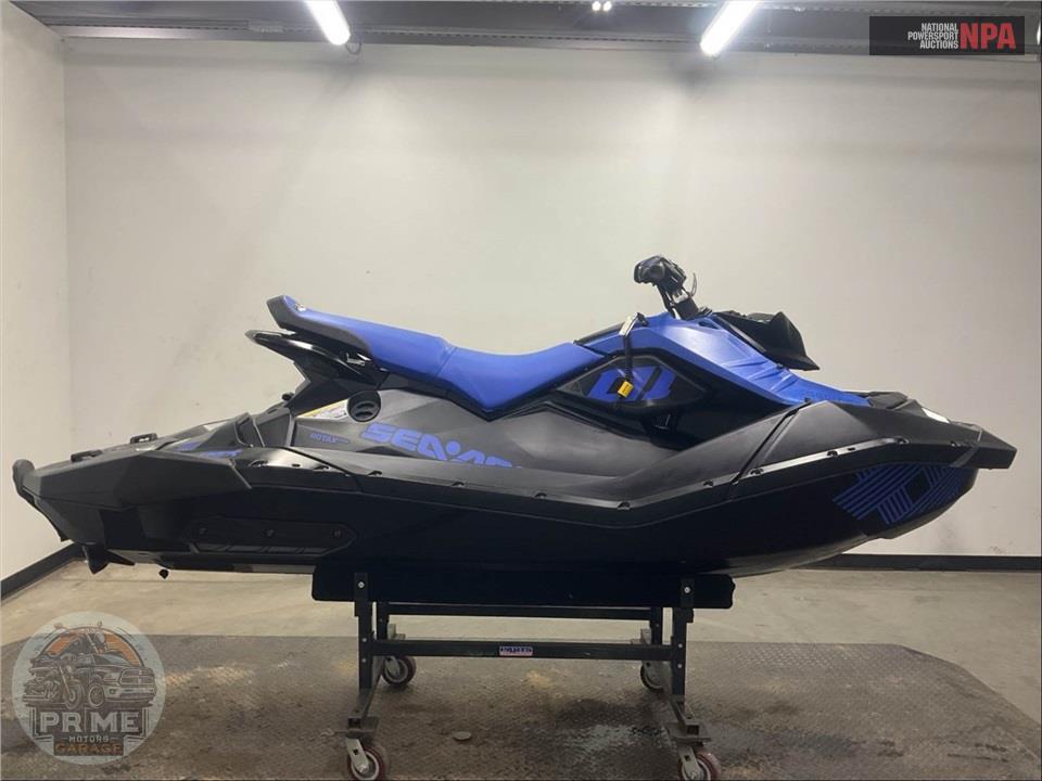 2023 Seadoo/Brp SPARK 3UP TRIXX — фото 1