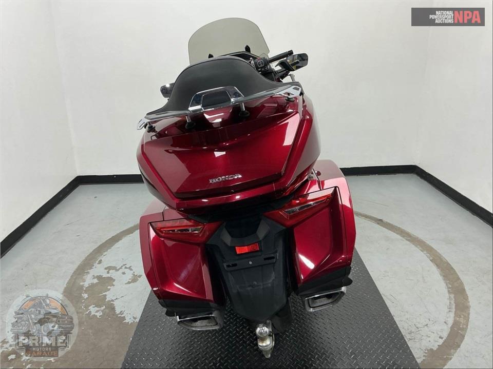 2018 Honda GL1800 GOLDWING TOUR (RED) — фото 4