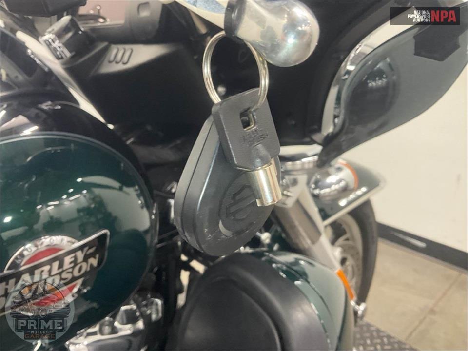 2024 Harley-Davidson FLHTCUTG TRI GLIDE ULTRA CLASSIC — фото 10