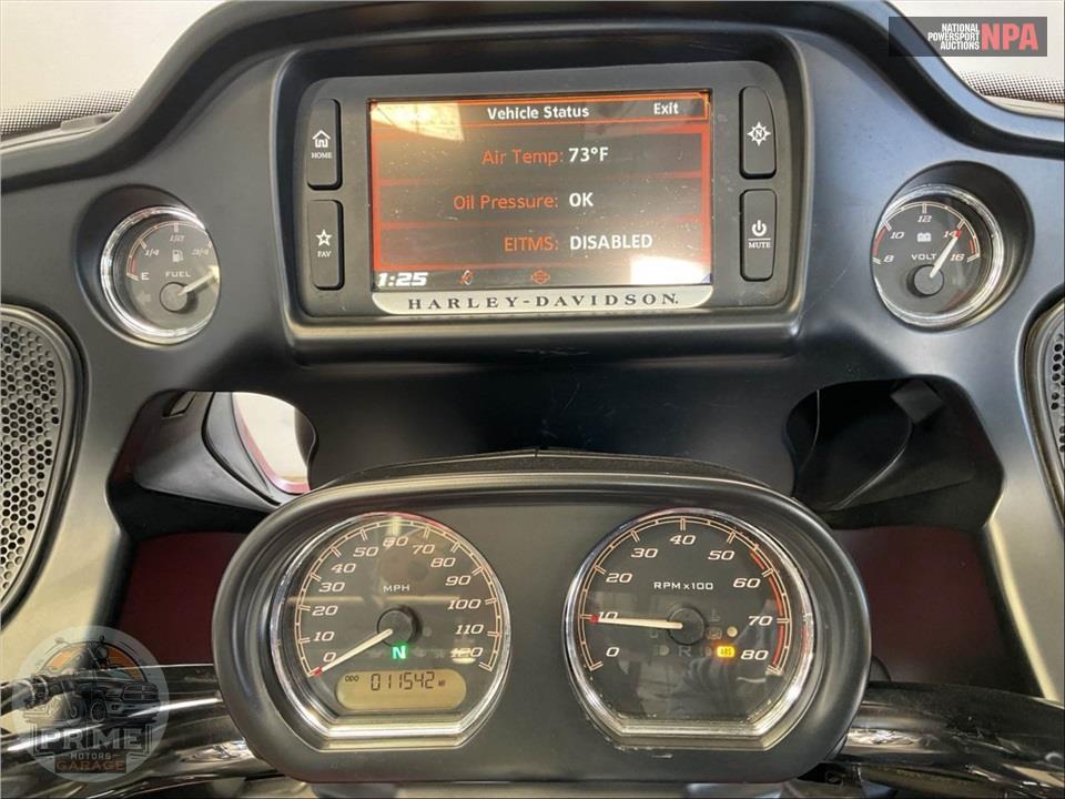 2018 Harley-Davidson FLTRU ROAD GLIDE ULTRA — фото 5