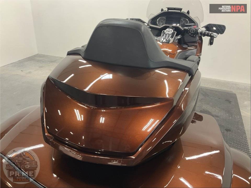 2018 Honda GL1800B GOLDWING — фото 16