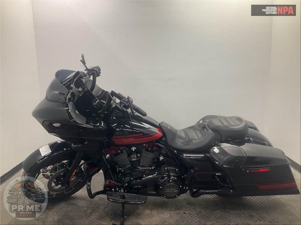 2021 Harley-Davidson FLTRXSE CVO ROAD GLIDE — фото 3