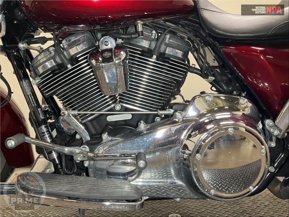 2017 Harley-Davidson FLHXS STREET GLIDE SPECIAL — фото 7
