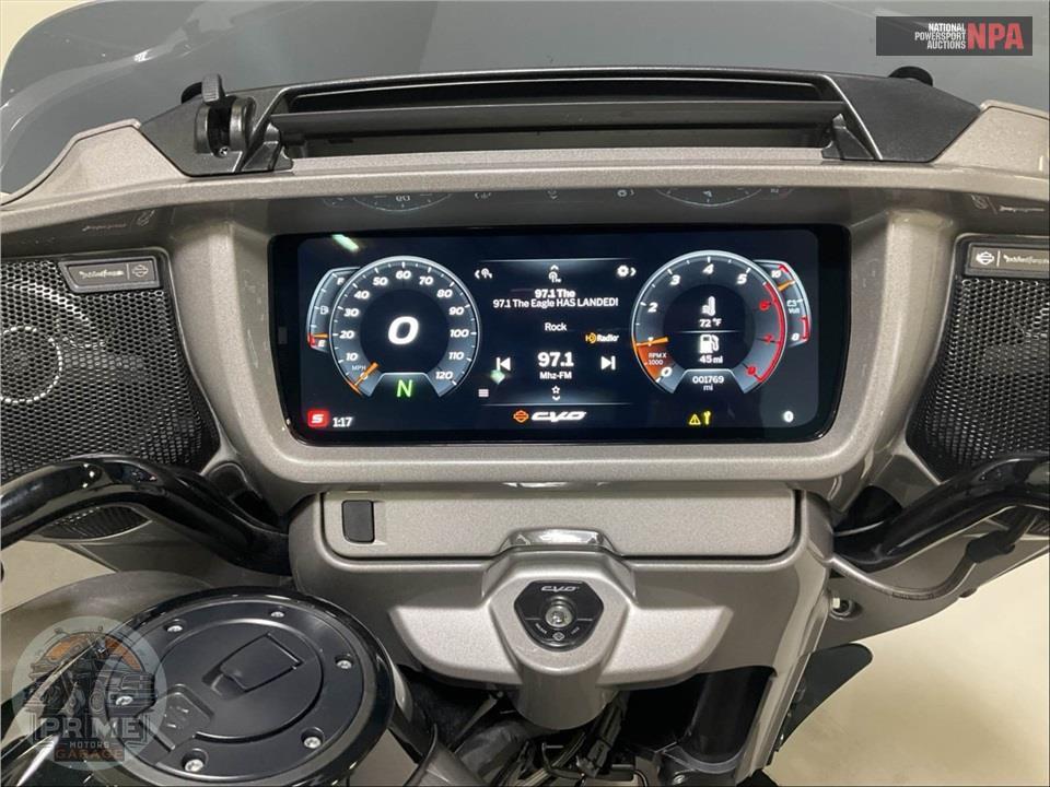 2023 Harley-Davidson FLHXSE CVO STREET GLIDE — фото 5