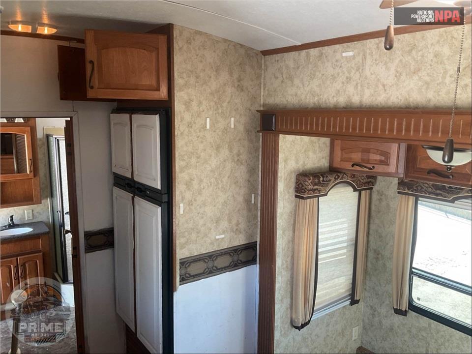 2012 Keystone Rv M-3750 FL - MONTANA BIG SKY FIFTH WHEEL SERIES — фото 9
