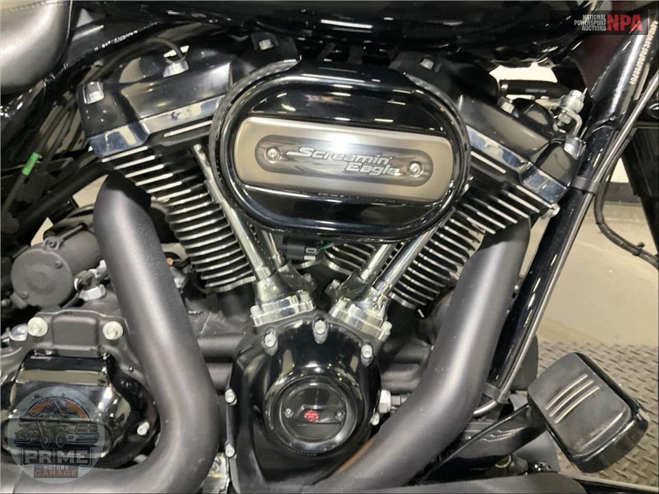 2018 Harley-Davidson FLHXS STREET GLIDE SPECIAL — фото 6