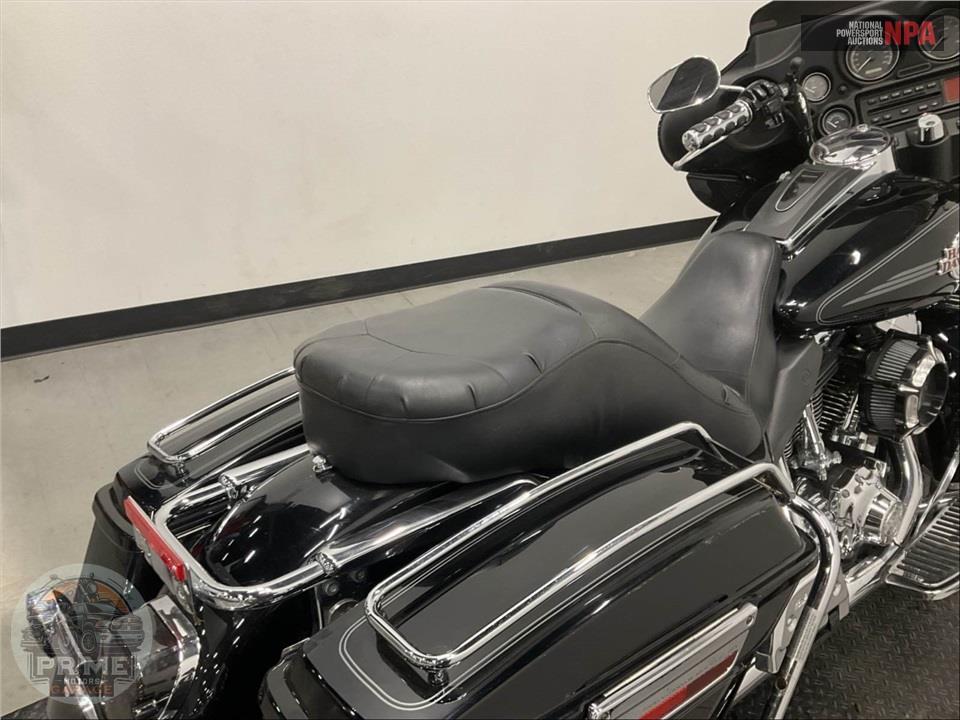 2005 Harley-Davidson FLHTCUI ULTRA CLASSIC ELECTRA GLIDE — фото 27