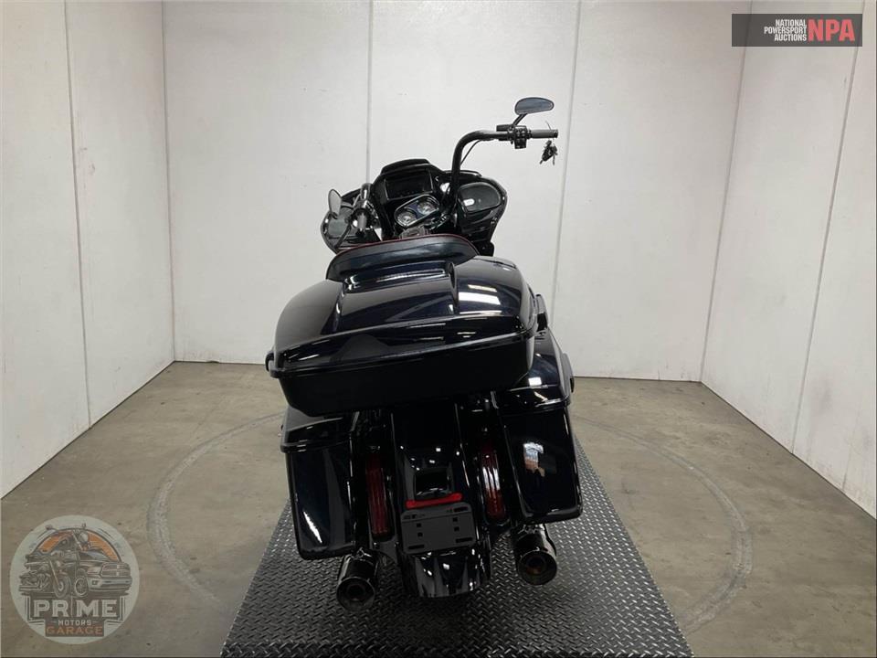2022 Harley-Davidson FLTRXSE CVO ROAD GLIDE — фото 4