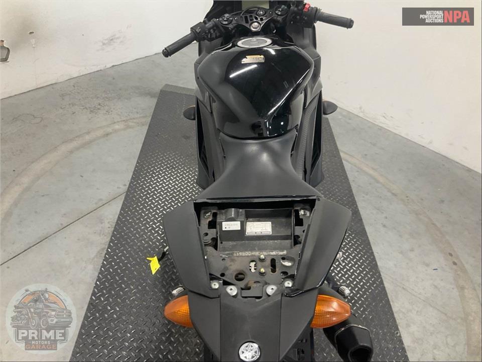 2022 Yamaha YZF-R3 — фото 13