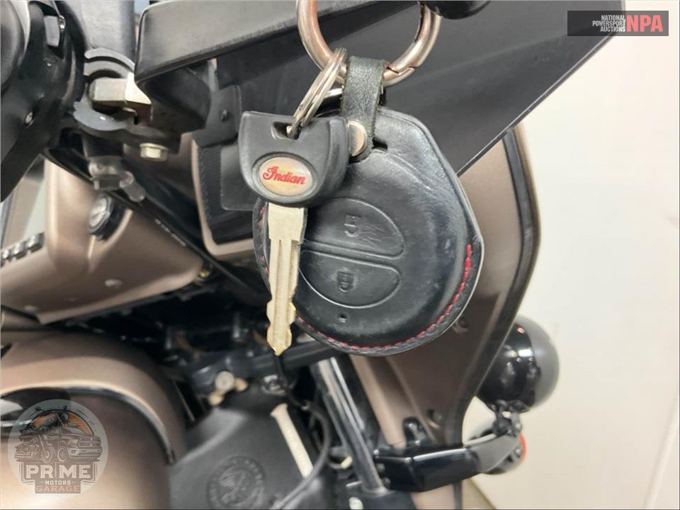 2021 Indian Motorcycle ROADMASTER DARK HORSE — фото 10