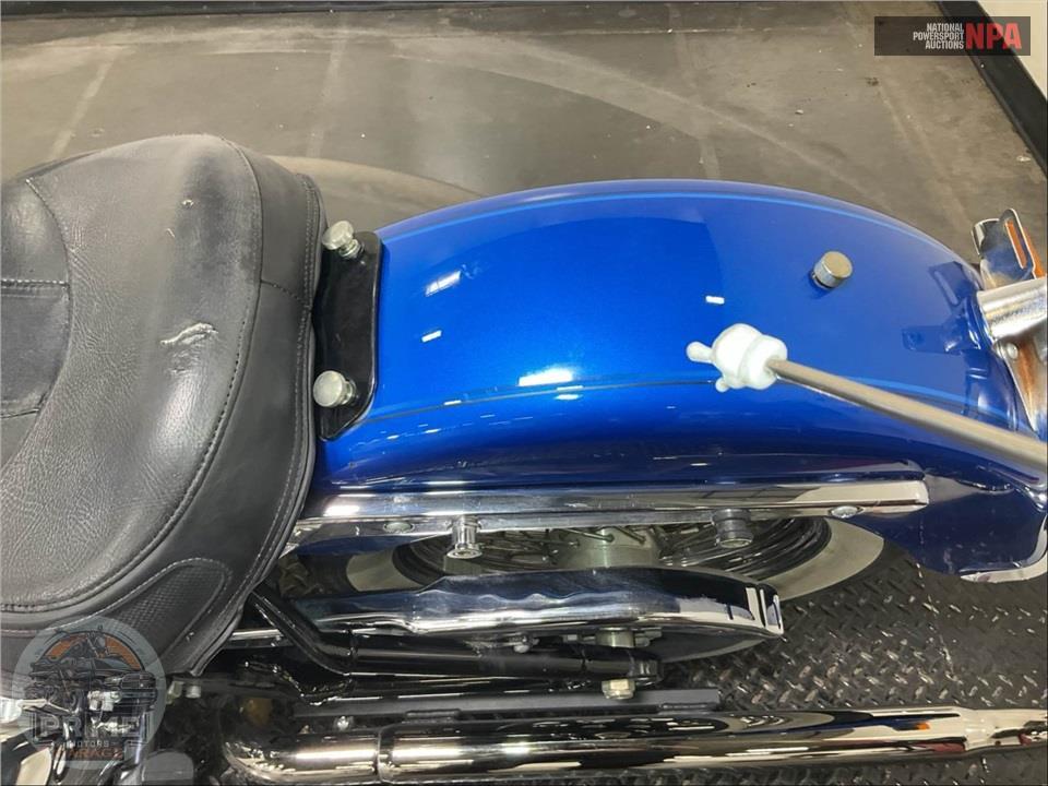 2018 Harley-Davidson FLDE DELUXE — фото 25