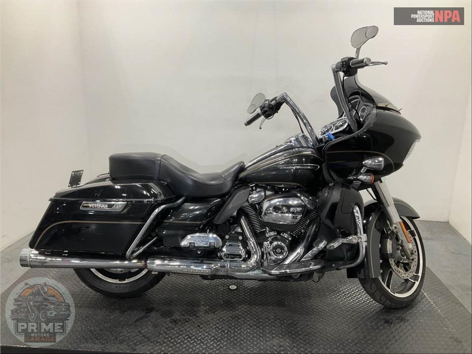 2017 Harley-Davidson FLTRU ROAD GLIDE ULTRA — фото 1