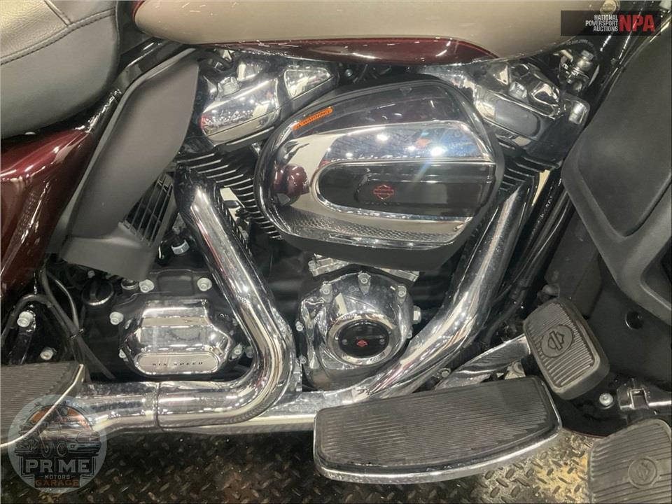2018 Harley-Davidson FLHTCUTG TRI GLIDE ULTRA — фото 6