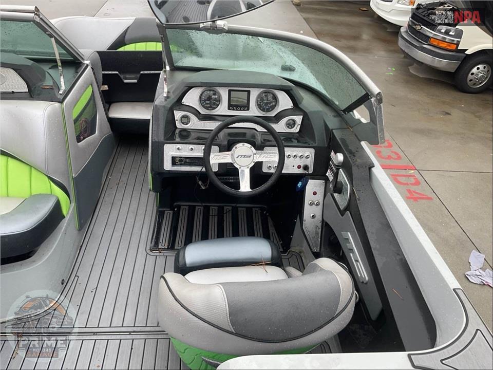 2015 Mb Sports B52 23  B52 SERIES L=23/E=1 400HP INDMAR VDR — фото 24