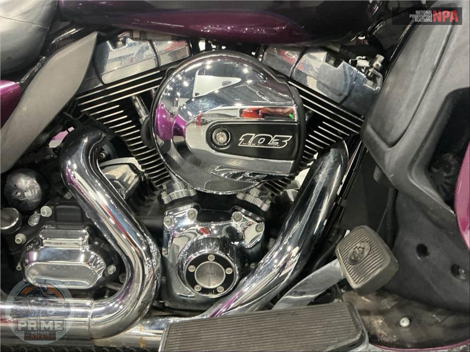 2016 Harley-Davidson FLHTCUTG TRIGLIDE ULTRA CLASSIC — фото 6