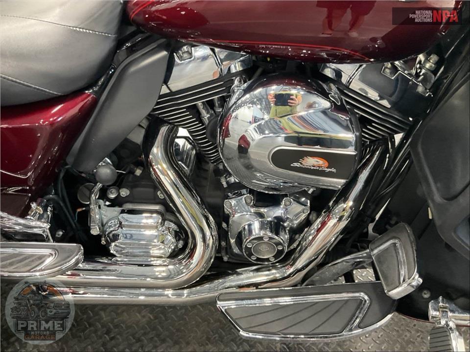 2015 Harley-Davidson FLHTCUTG TRIGLIDE ULTRA CLASSIC — фото 7