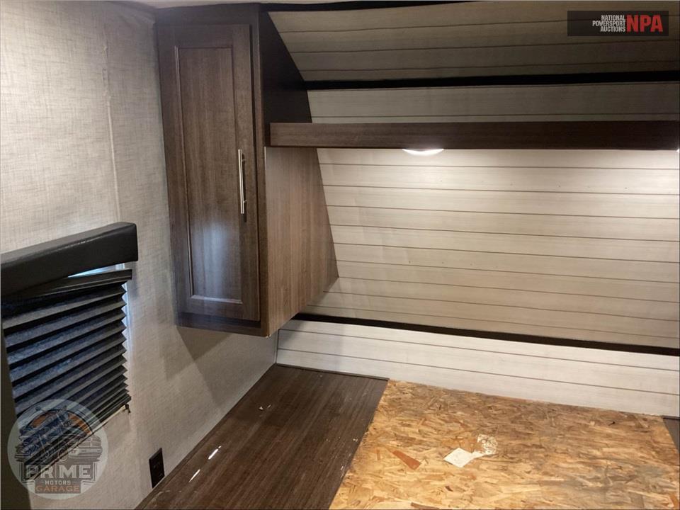 2020 Crossroads Rv M-331 BH - ZINGER SERIES — фото 11