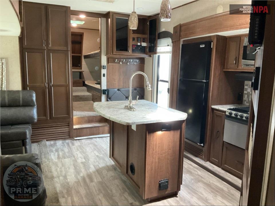 2017 Highland Ridge Rv M-295FBH - LIGHT FIFTH WHEEL SERIES — фото 8